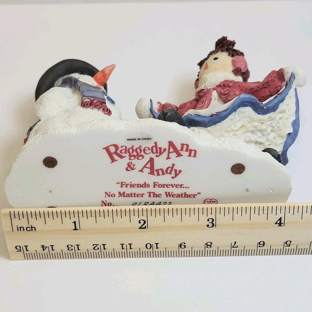 Enesco Raggedy Ann Snowman Figurine‎ Friends Forever Winter Christmas Decor